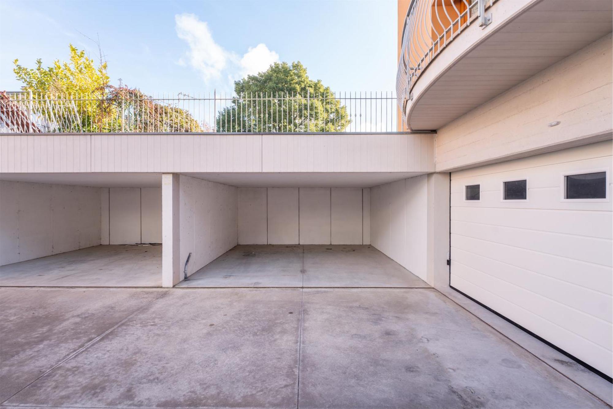 Fontana W/ Private Garden *